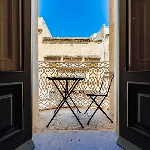 Collection - Republica , La Valletta Malta