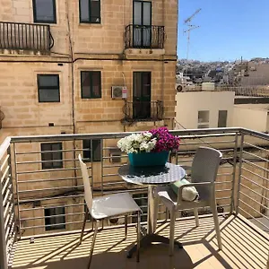 Well Located 2 Bedroom Flat In St.julians , San Giuliano Malta