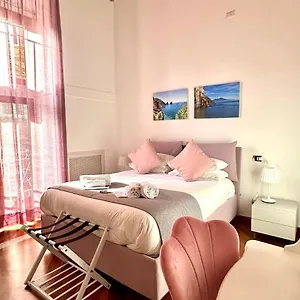Pink Star Luxury , Napoli Italia